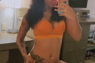 SUPER SOAKER💦 THROAT goat👅 BACK IN TOWN❗Give me a text Baby Lets have sum Fun🤩💦😍 - Image 1