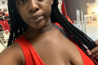 Hi Im Sarah Sweet a good squirter I squirt a lot I’m hot and polite - Image 2